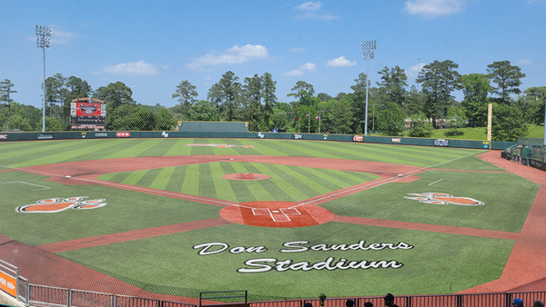 Sam Houston Baseball Clinches Come-From-Behind Win in Season Opener