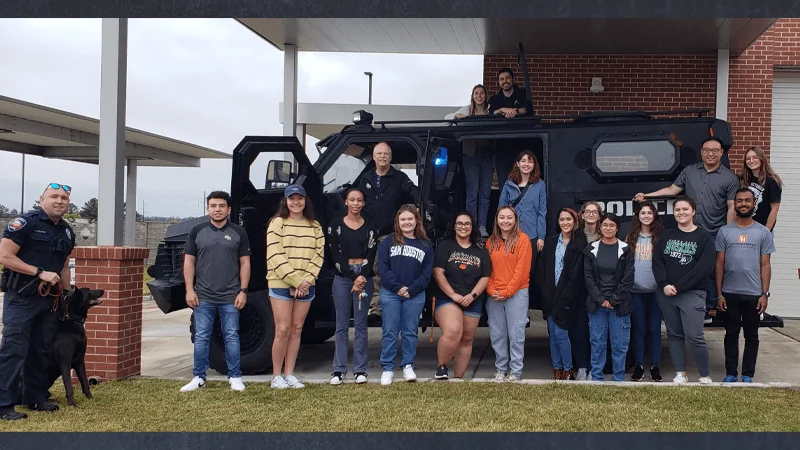 Chemistry class collaborates with Huntsville PD