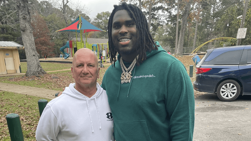 Huntsville's T’Vondre Sweat Appears to Announce NFL Draft Bid Amid High Expectations